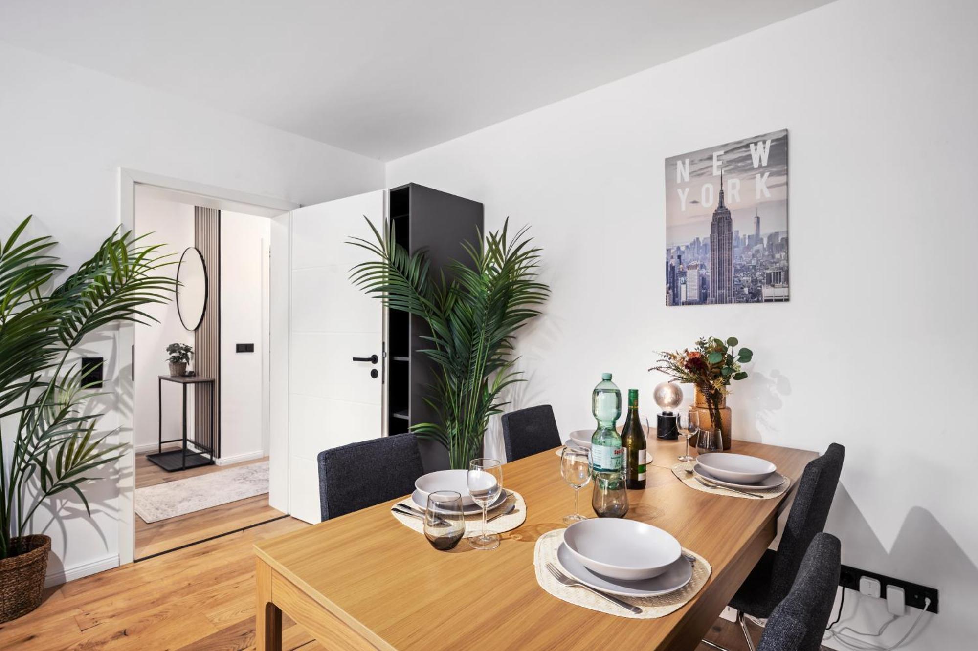 Edler Wohnraum Luxurioeses Apartment Mit Balkon, Boxspringbett, Kaffeevollautomat, Lift & Parkplatz Chemnitz Dış mekan fotoğraf